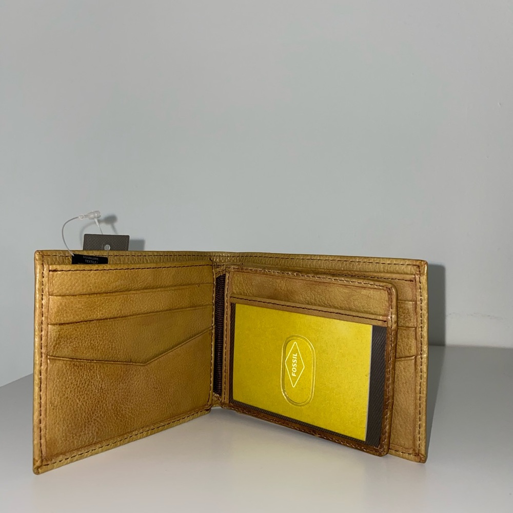 FOSSIL Wallet - Picture 3 of 5